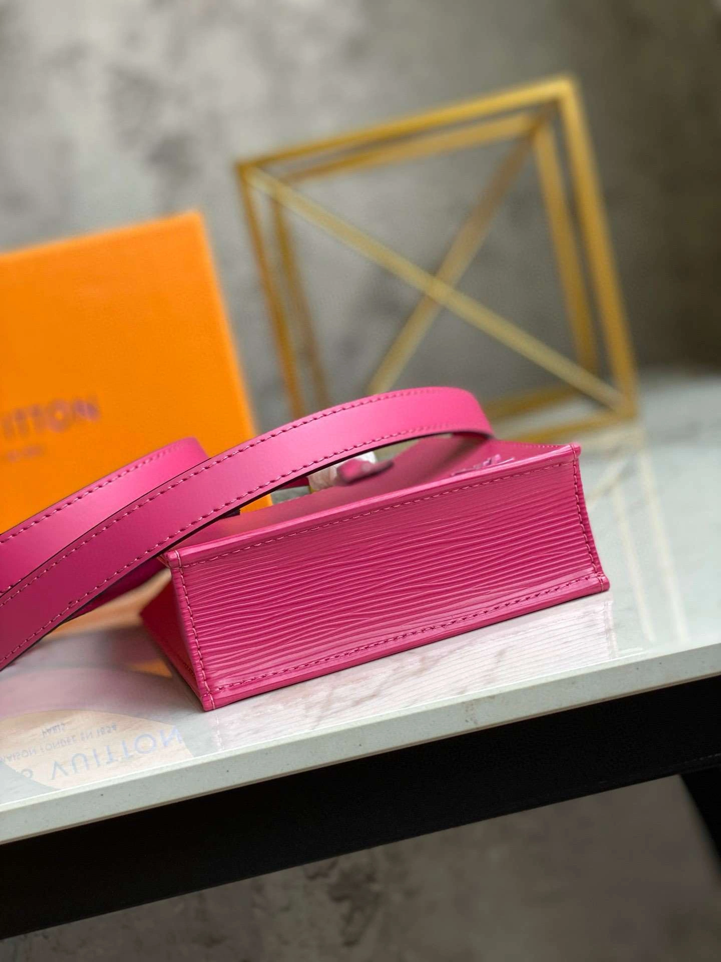 *MOMO--- m69442 item : A-B00G2921