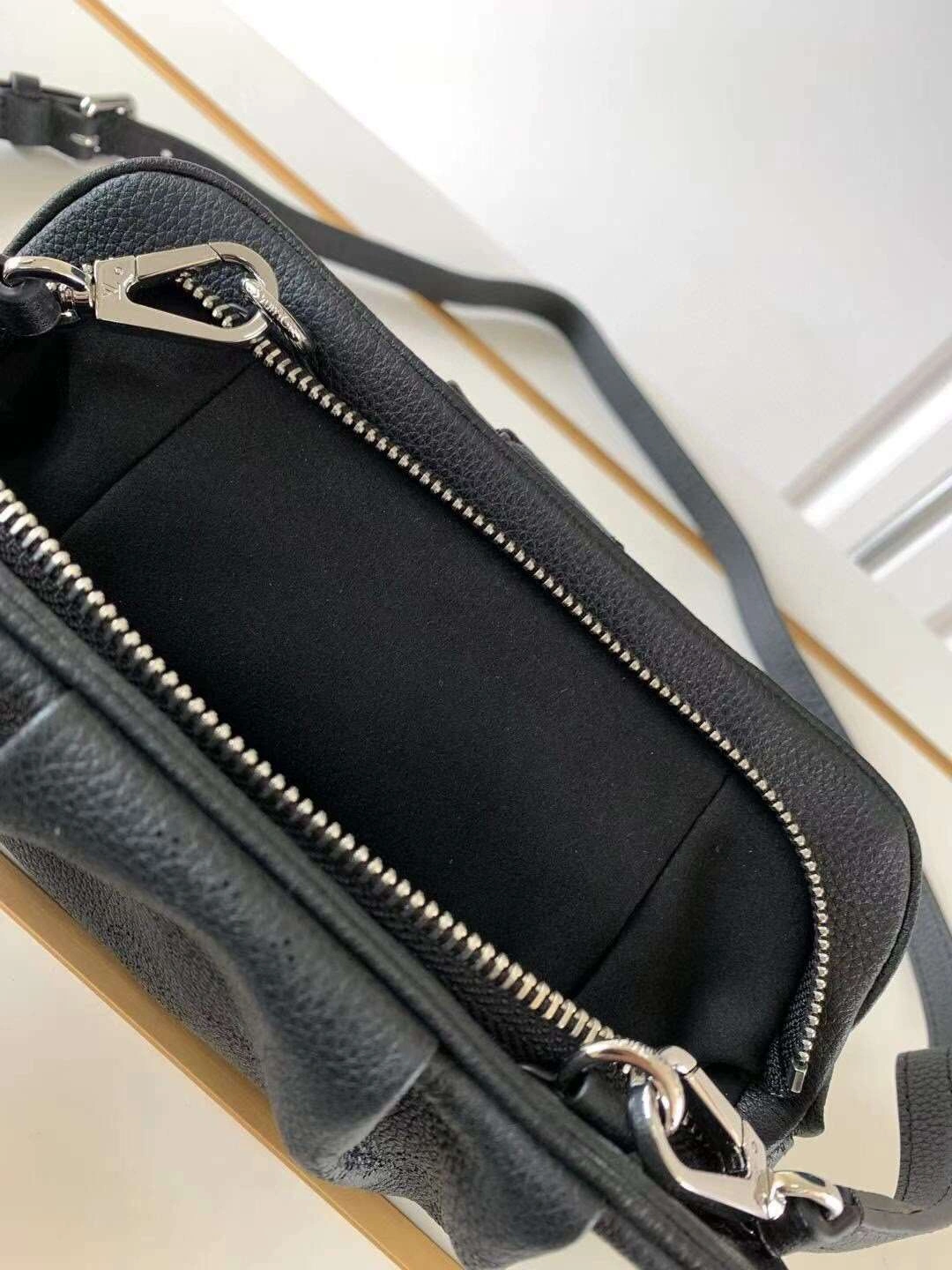 *MOMO--- m80093 Calfskin item : A-B181G2926