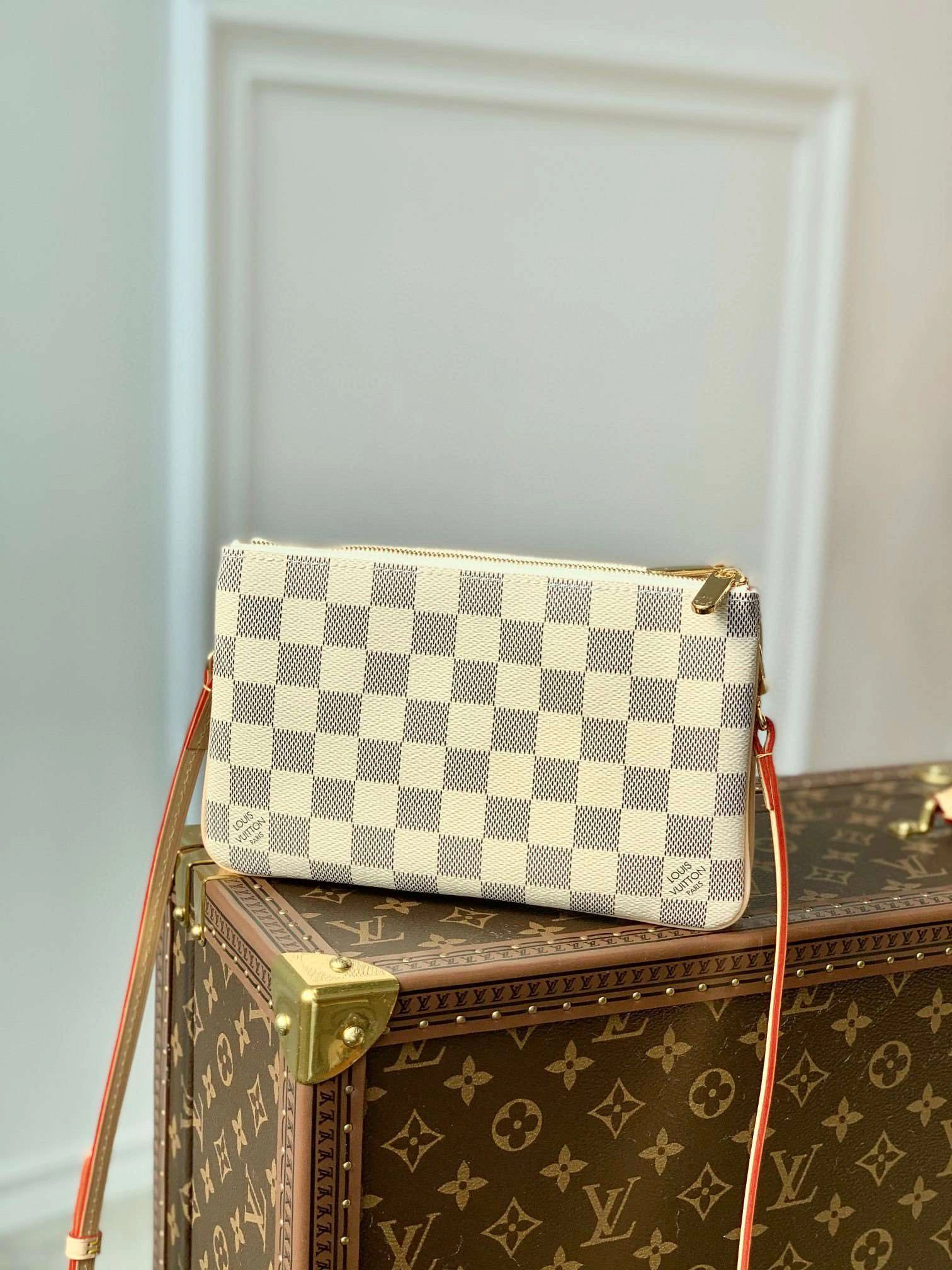 *MOMO--- n60460 cowhide item : A-B00G2914