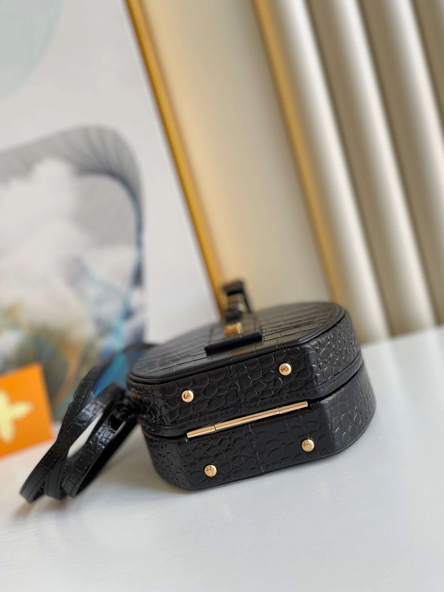 *MOMO--- n93597 item : A-B181G3134