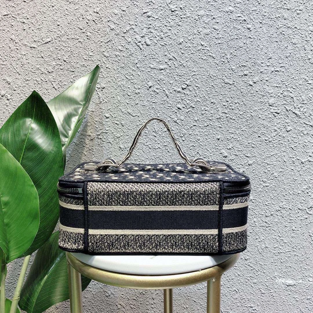 MOMO--- oblique 25x15x14cm 25x18x8cm item :063B00E1933