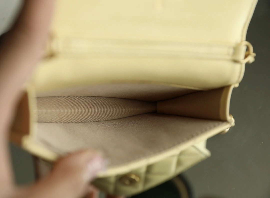 *MOMO--- sheephide item : A-B00G2710