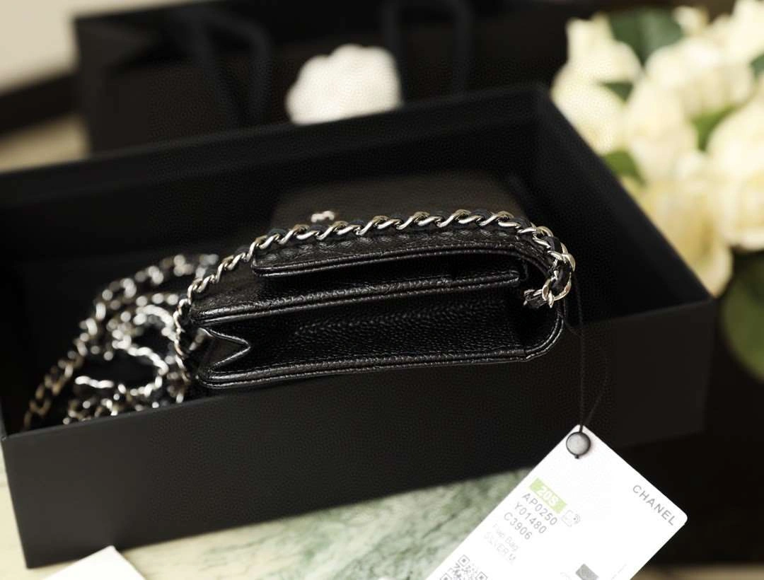 *MOMO--- wellet on chain cowhide item : 173B88G2301