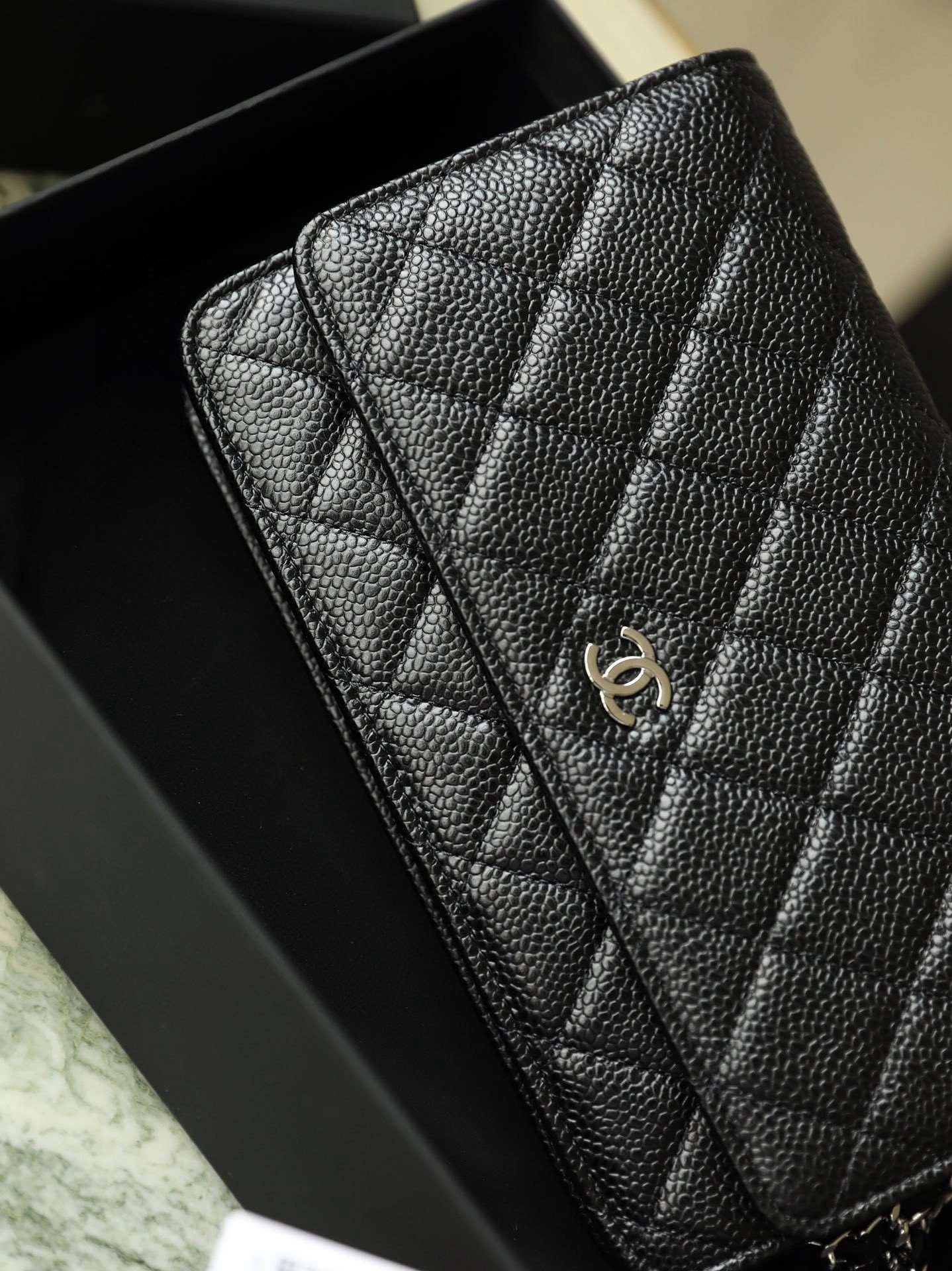 *MOMO--- wellet on chain cowhide item : 173B88G2301
