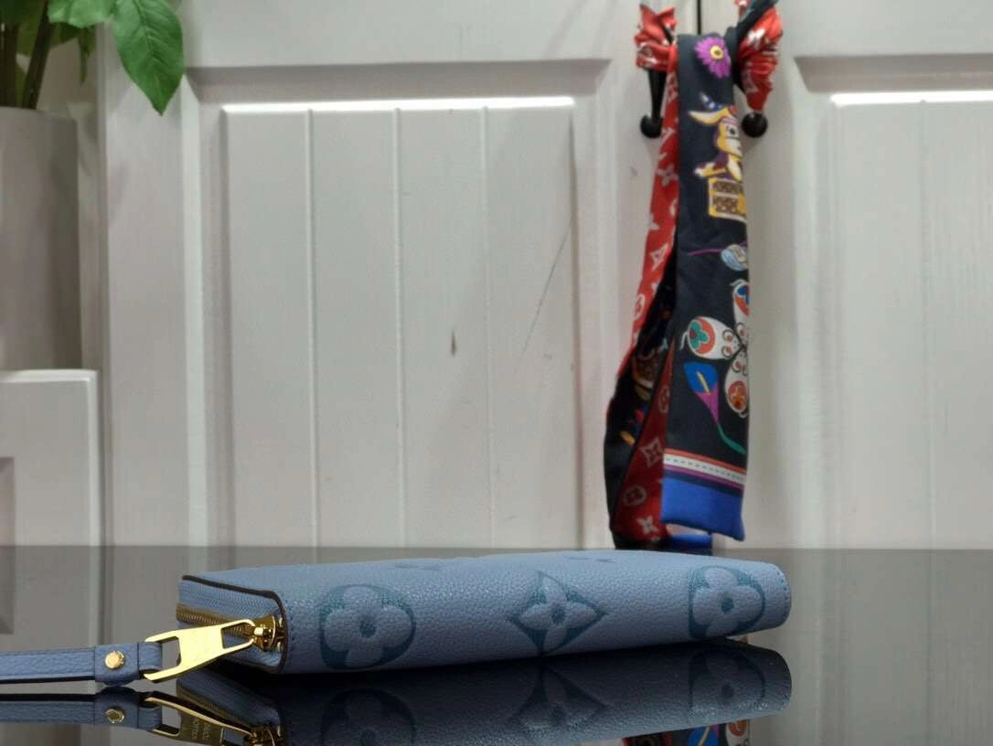 MOMO--- zippy M80402 3 colour item :174B37E1916-3