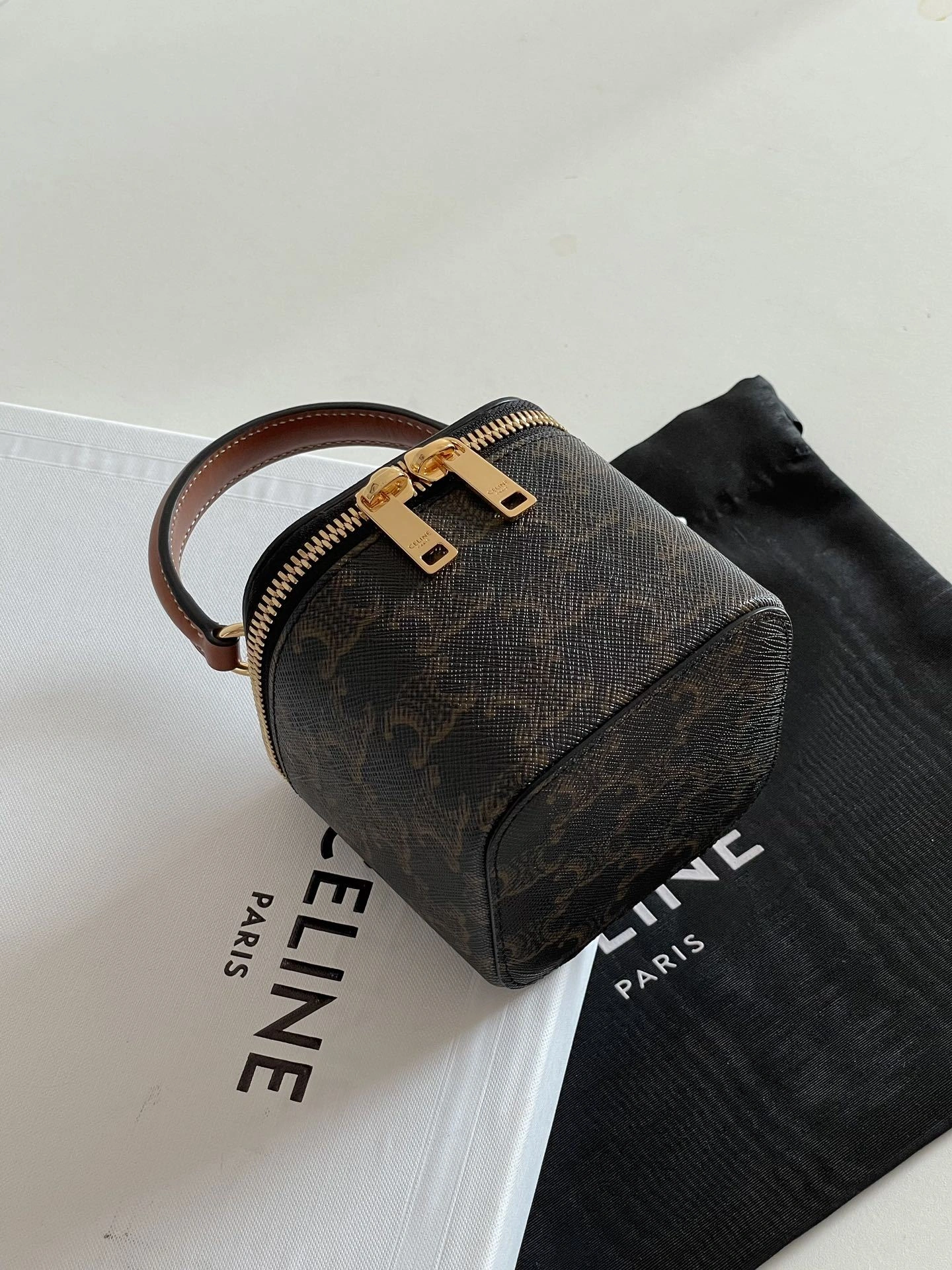 MOMO-- 10J762CZ1-04LU item:D-B000A1569