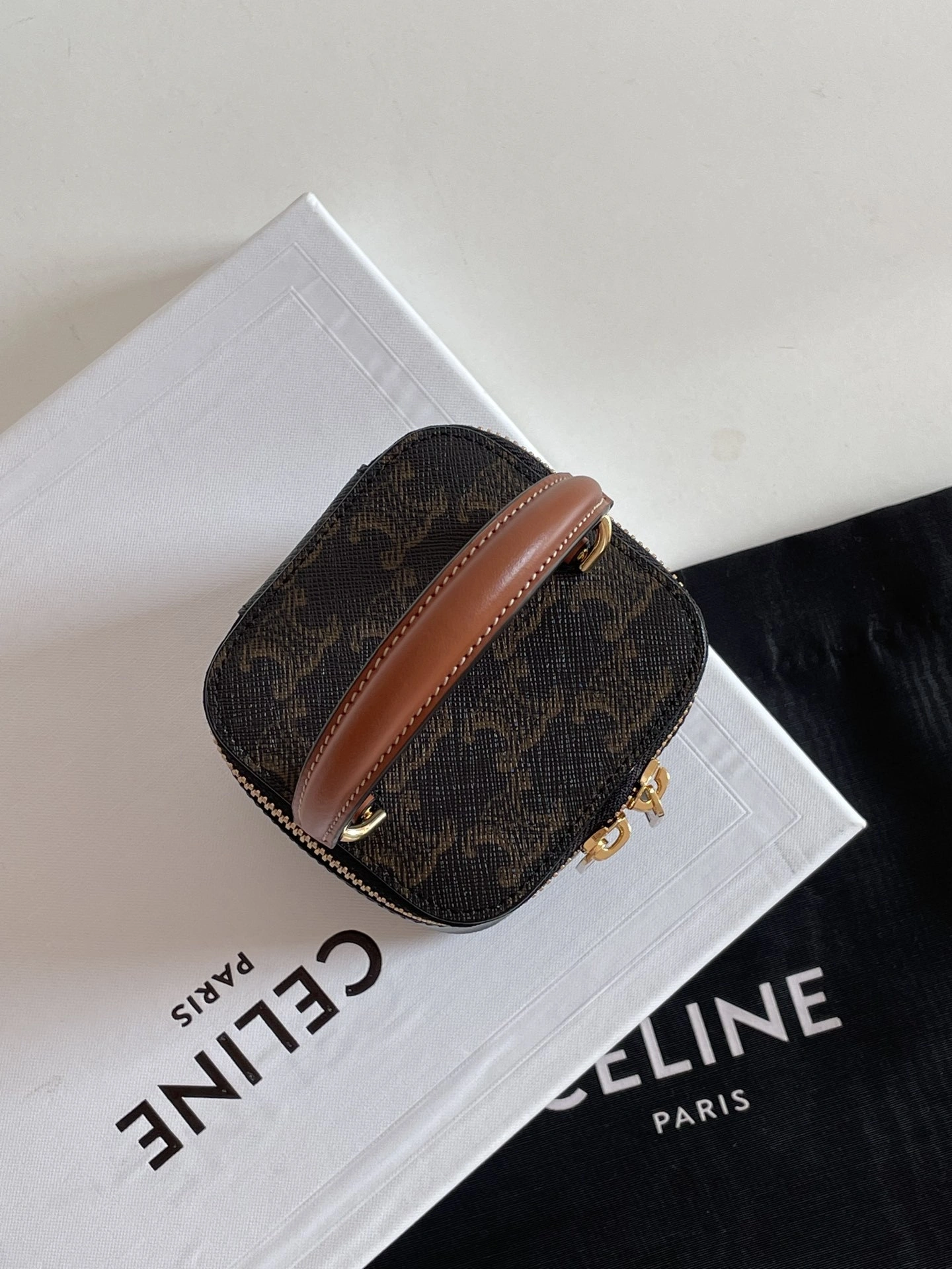 MOMO-- 10J762CZ1-04LU item:D-B000A1569