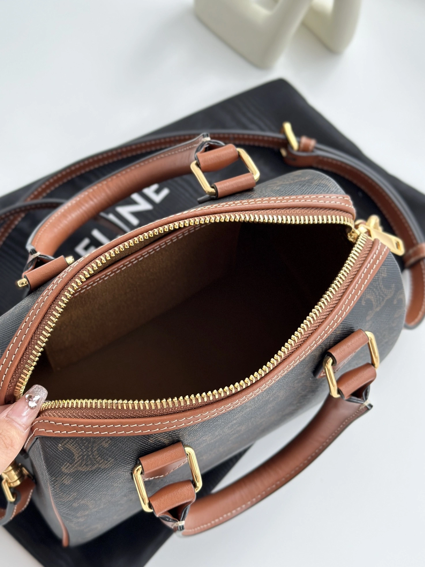 MOMO-- 113772CAS-04LU item:D-B000A1605
