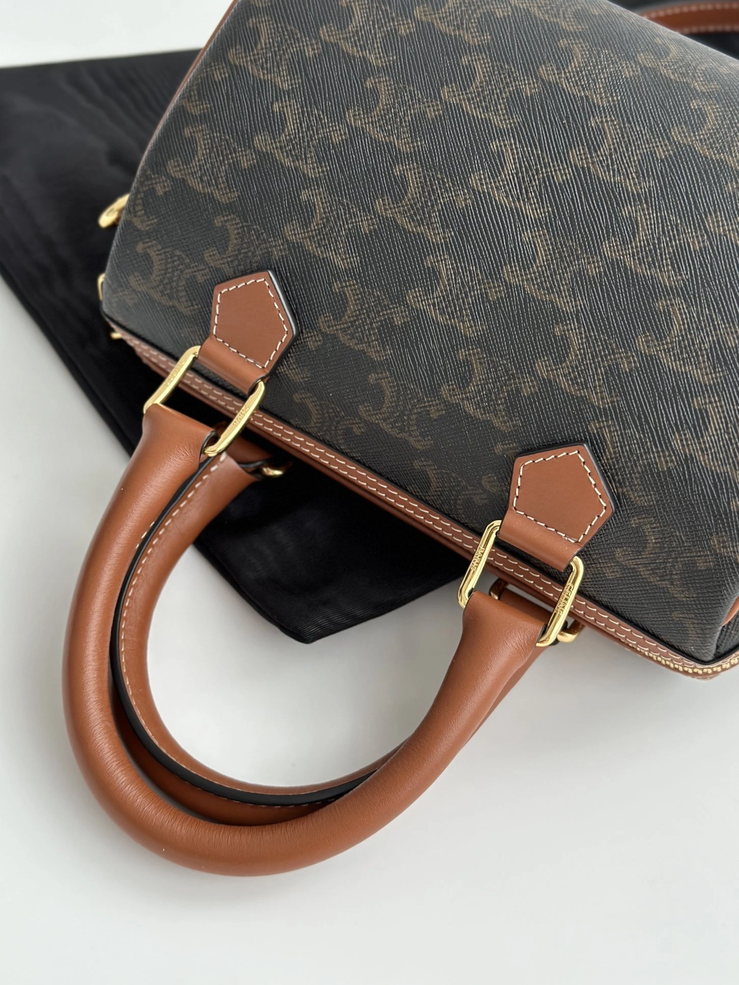 MOMO-- 113772CAS-04LU item:D-B000A1605