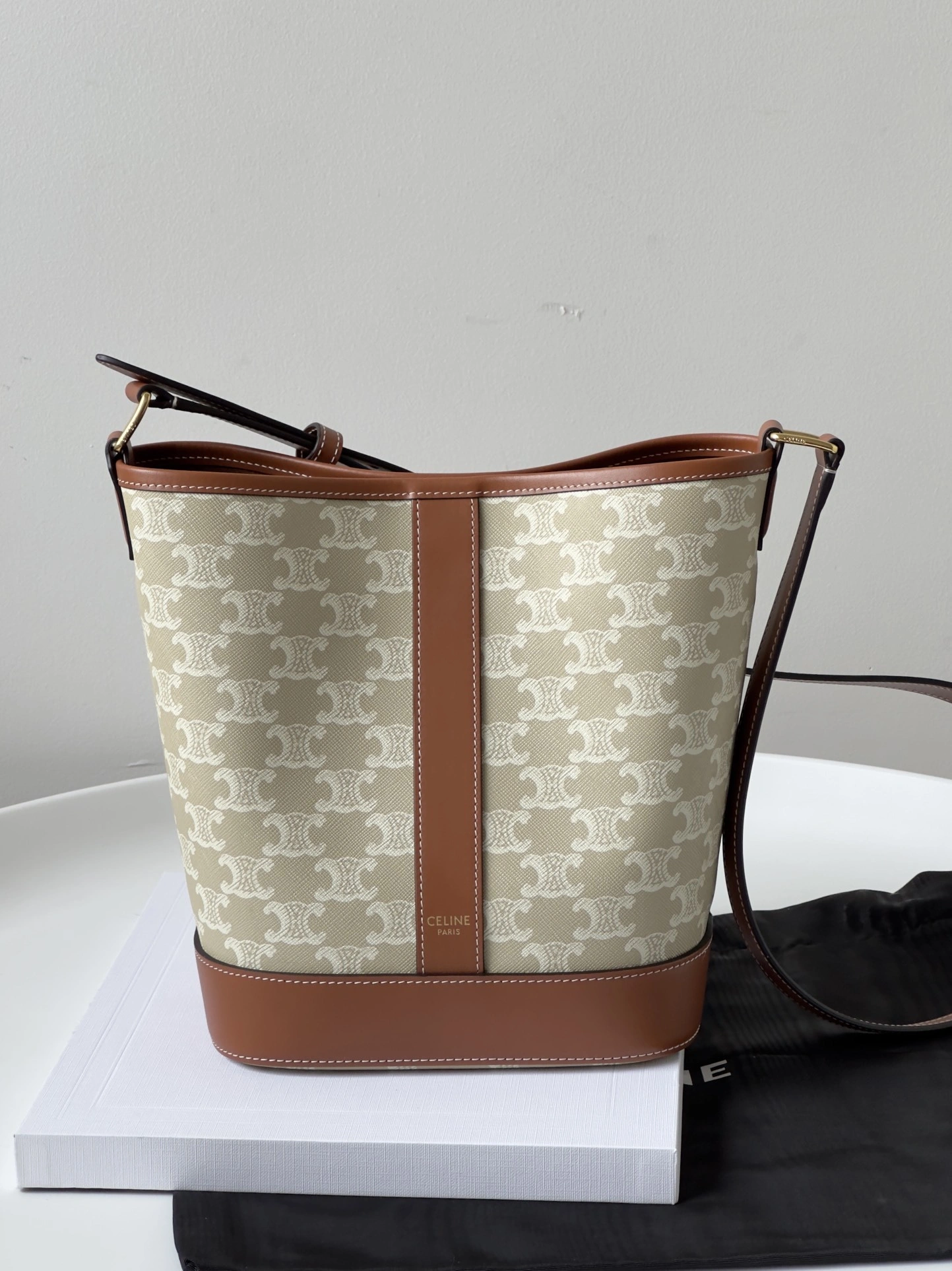 MOMO-- 191442FLC-02GR item:D-B000A1611