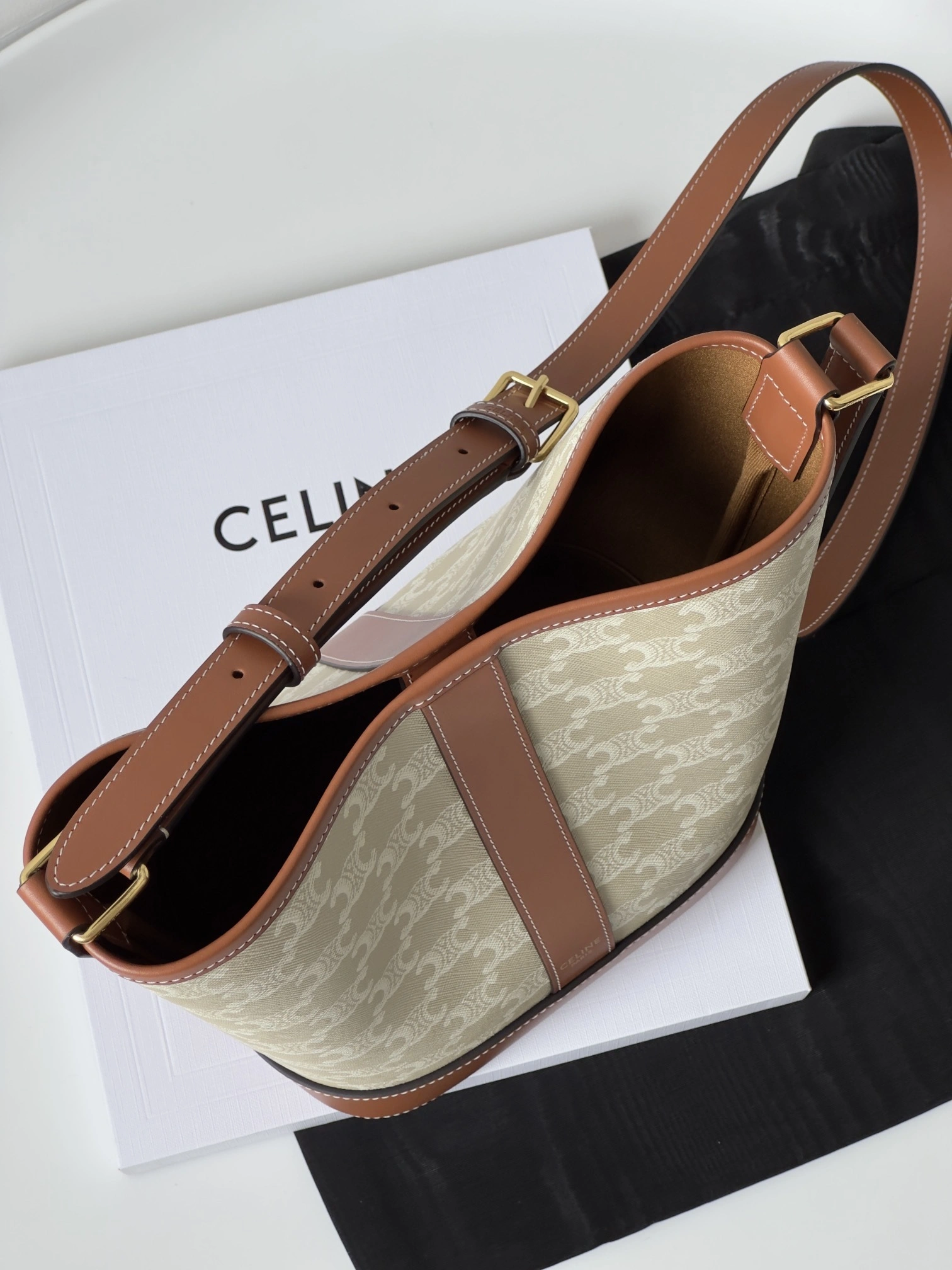 MOMO-- 191442FLC-02GR item:D-B000A1611