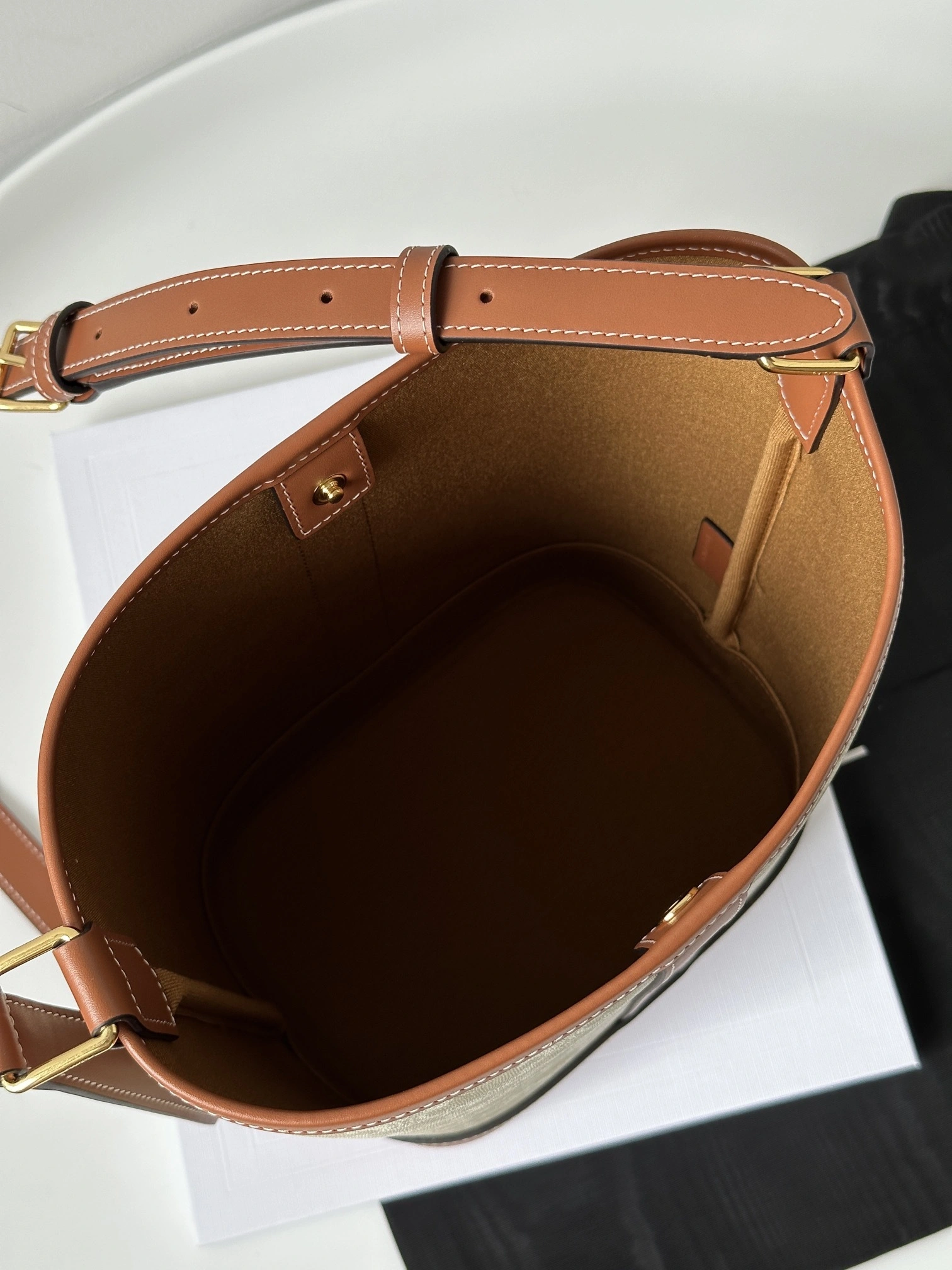 MOMO-- 191442FLC-02GR item:D-B000A1611