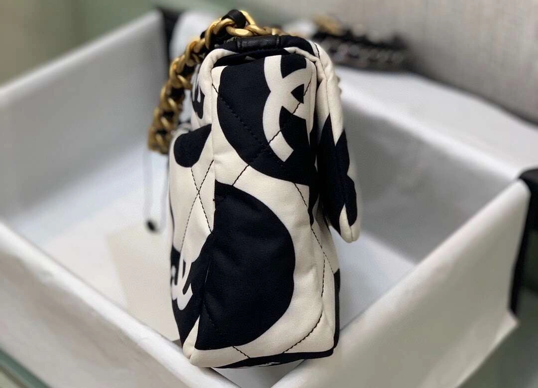MOMO-- 19bag 1160 1161 item:063B00D0820
