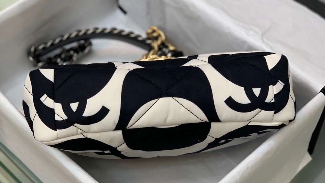 MOMO-- 19bag 1160 1161 item:063B00D0820