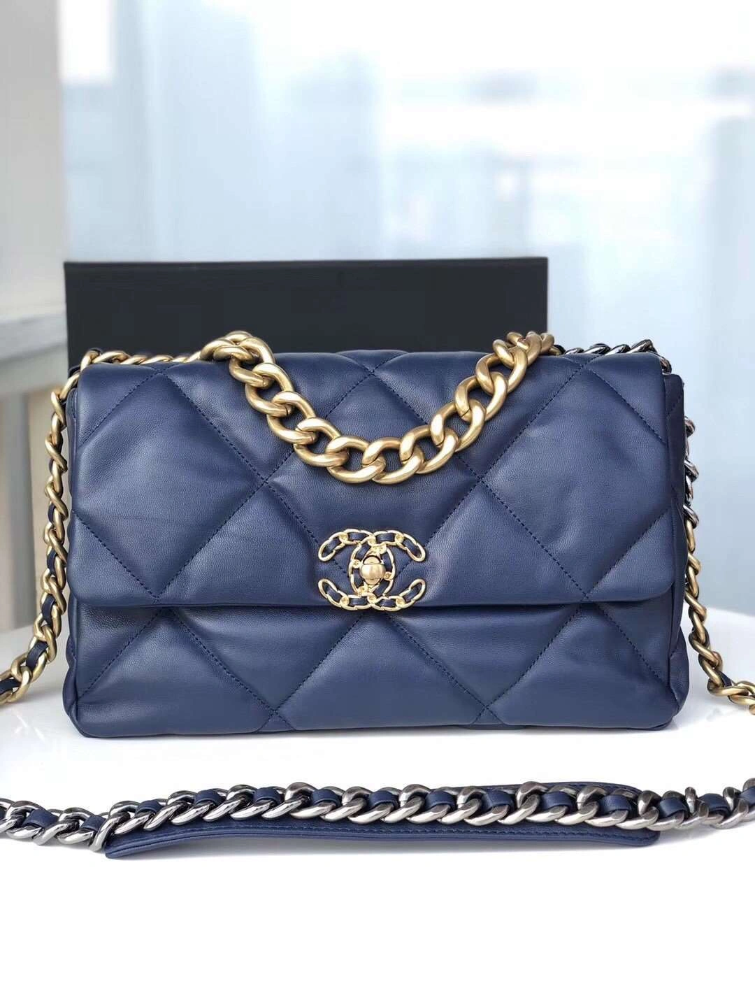 *MOMO---19bag goatskin item : A-B00G2823