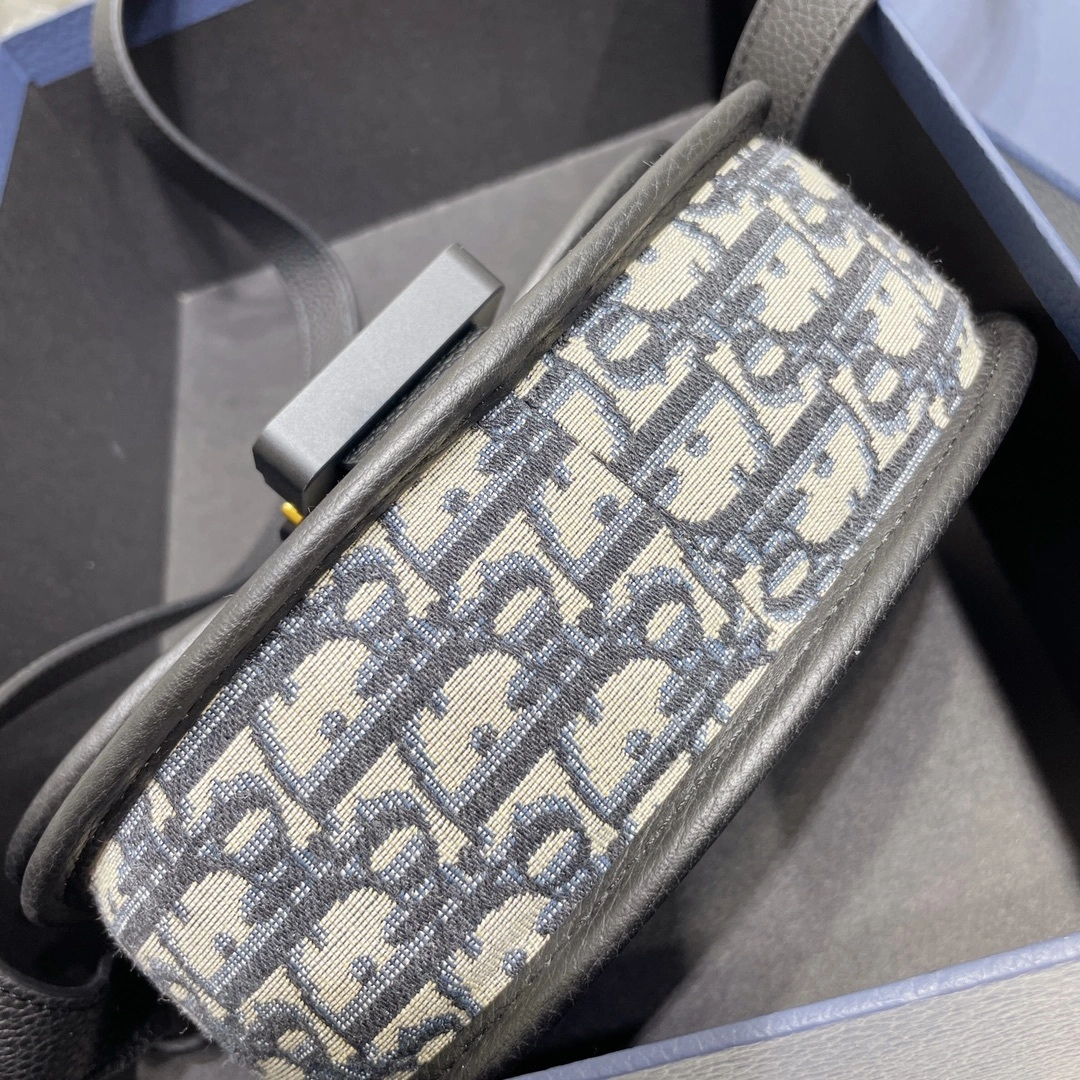 MOMO-- 1ADPO033YKY-H27E item：C-B063H1749R