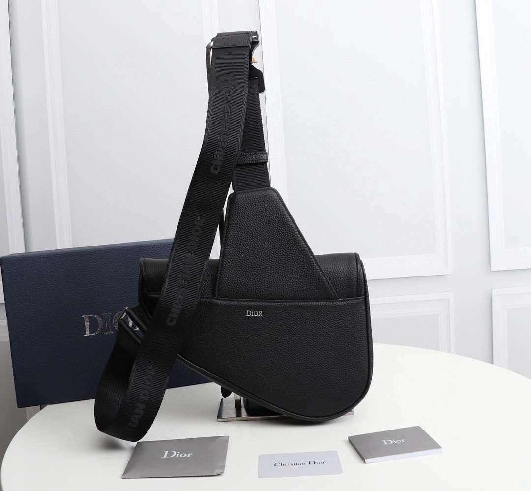 *MOMO---1ADPO093 cowhide item : A-B00H0439