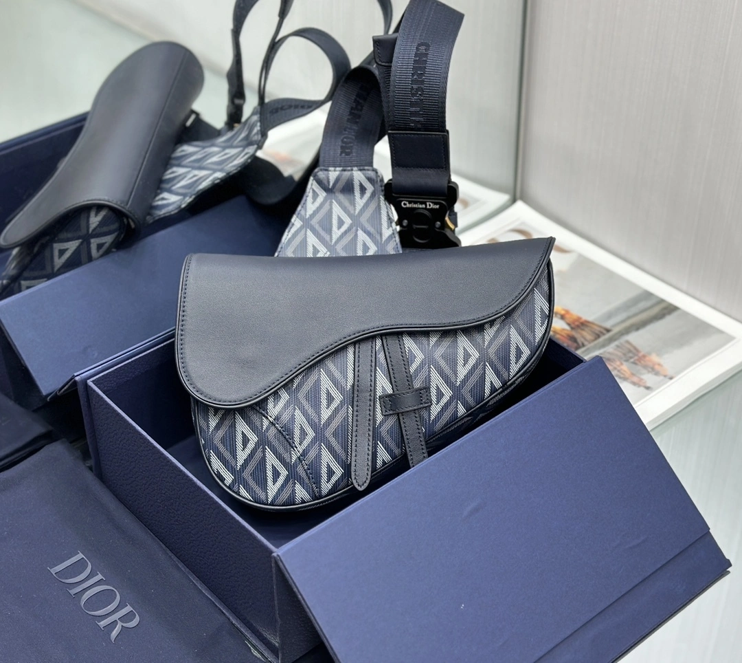 MOMO-- 1ADPO093CDP-H36B item：C-B564I2552V