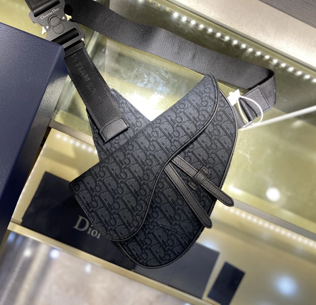 &MOMO-- 1ADPO093YKY-H00N item：C-B331G1501