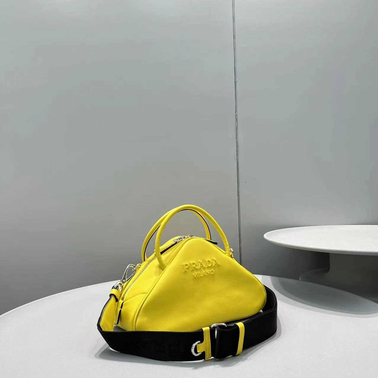 MOMO-- 1BB082_2BYA_F0377_V_NEO high quality version item：C-B007F1808R