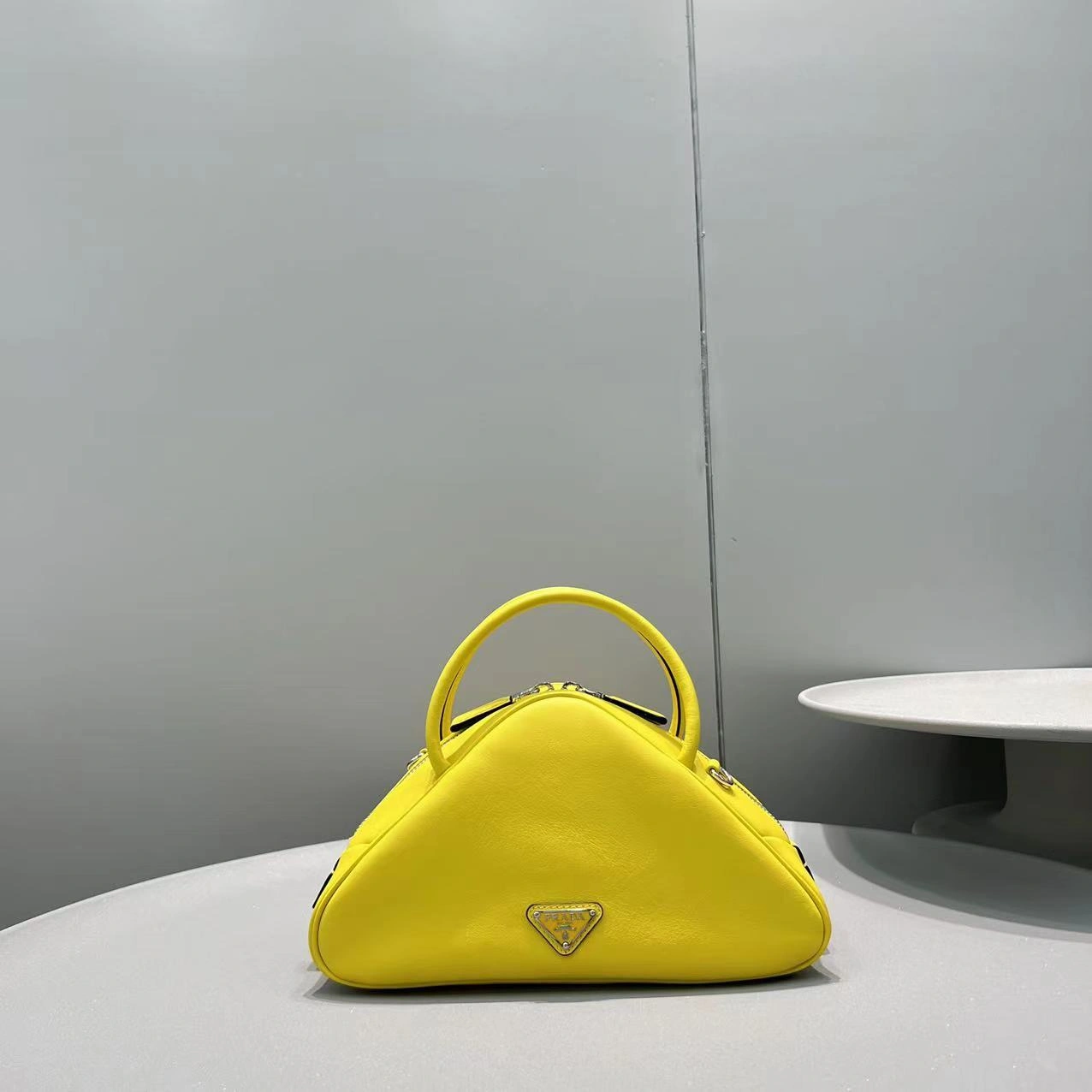 MOMO-- 1BB082_2BYA_F0377_V_NEO high quality version item：C-B007F1808R