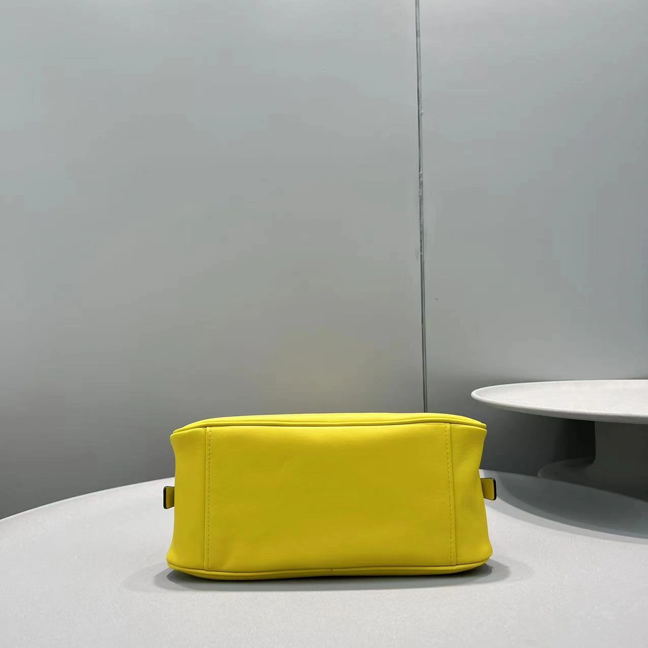 MOMO-- 1BB082_2BYA_F0377_V_NEO high quality version item：C-B007F1808R