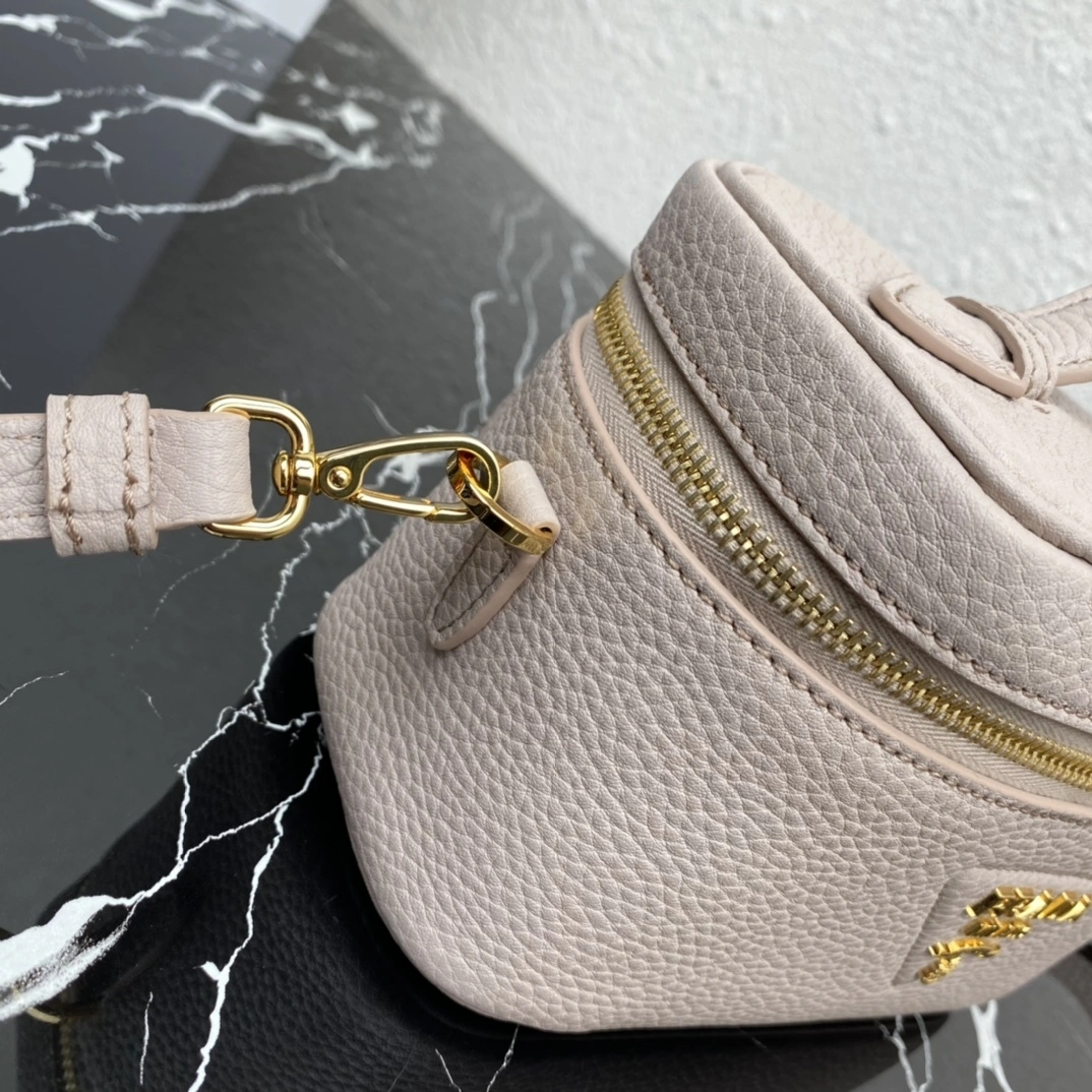 MOMO-- 1BH202_2DKV_F011S_V_OOM sheepskin item:D-B063E1126