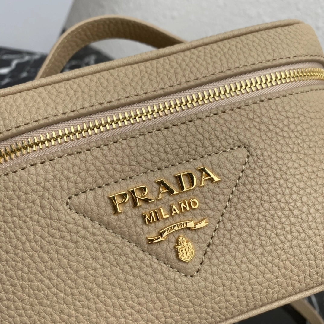 MOMO-- 1BH202_2DKV_F0GCN_V_OOM sheepskin item:D-B063E1125