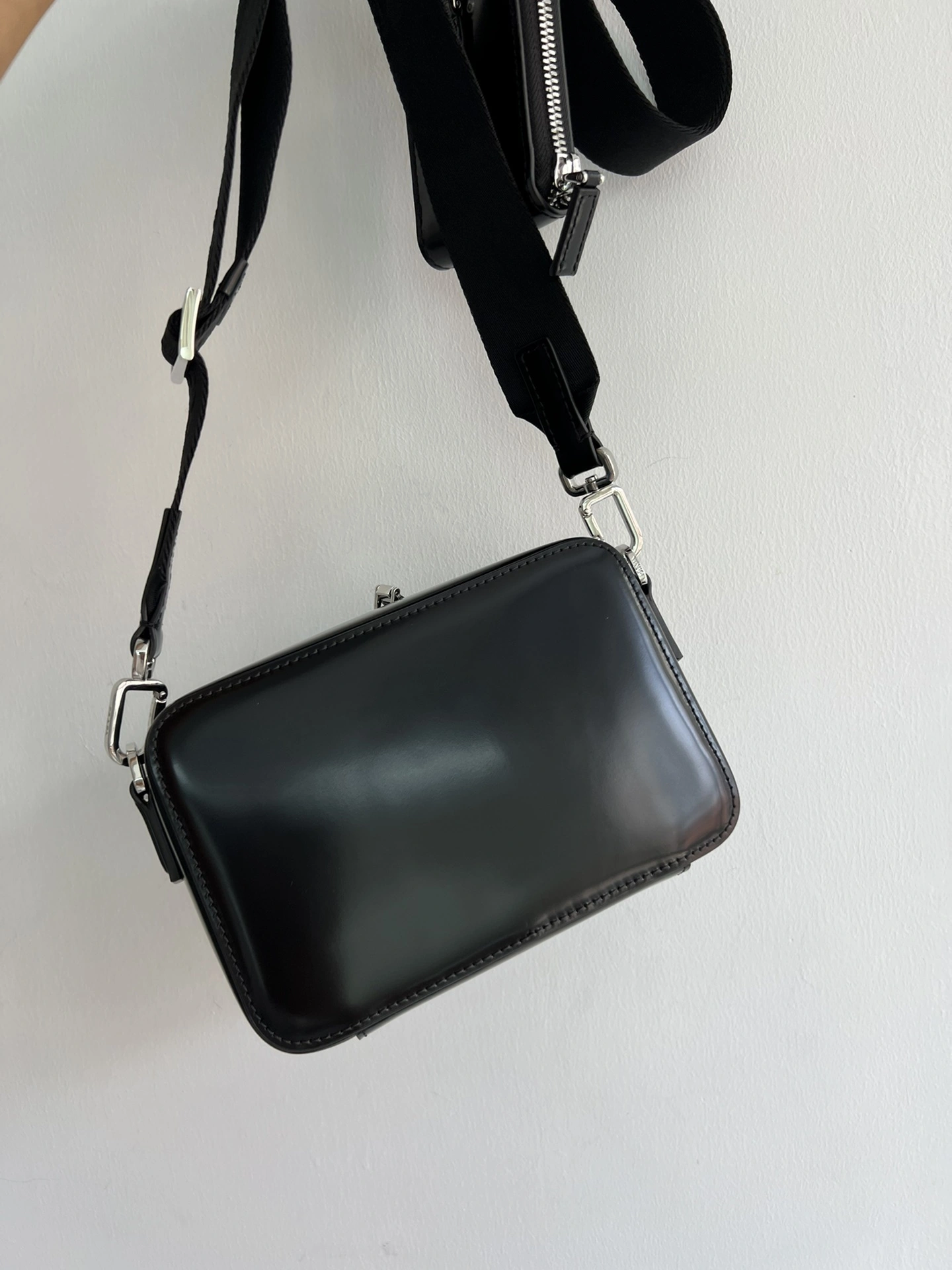 MOMO-- 1BHI80-206-F0002 item:D-B000A2390R