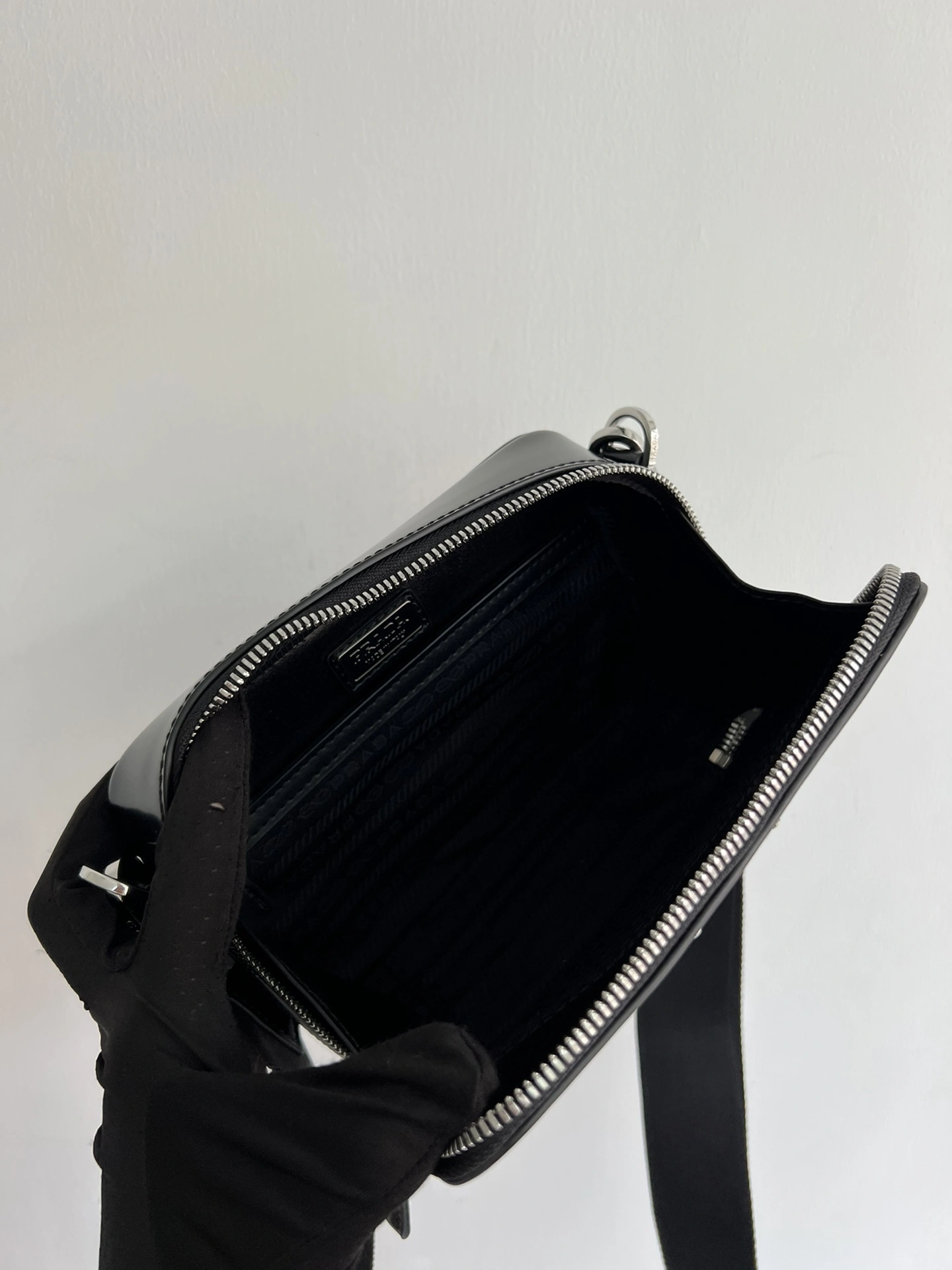 MOMO-- 1BHI80-206-F0002 item:D-B000A2390R