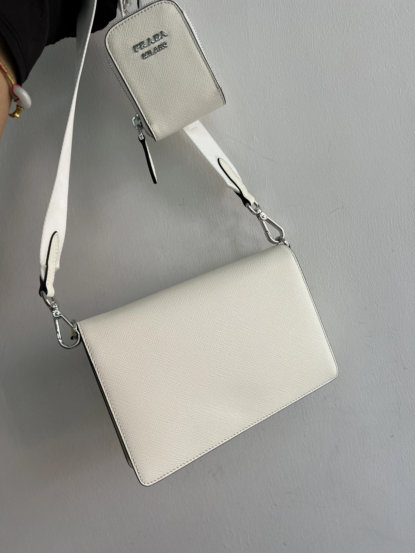 MOMO-- 1BP020-2EVU-F0009-V-N2O item:D-B000A2418R