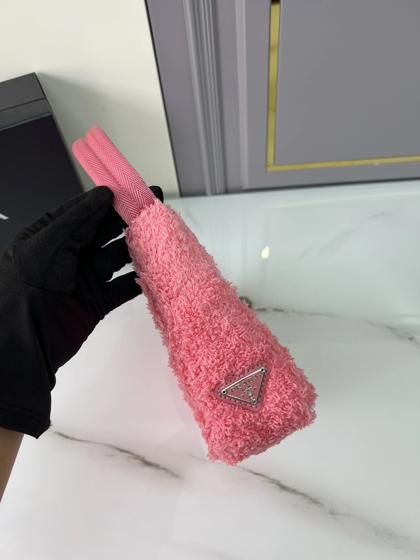 MOMO-- 1NE515_2DXO_F046J item:D-B000A2401R