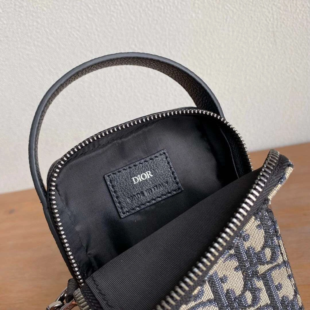 *MOMO-- 2 colour item :063B50E2025-2