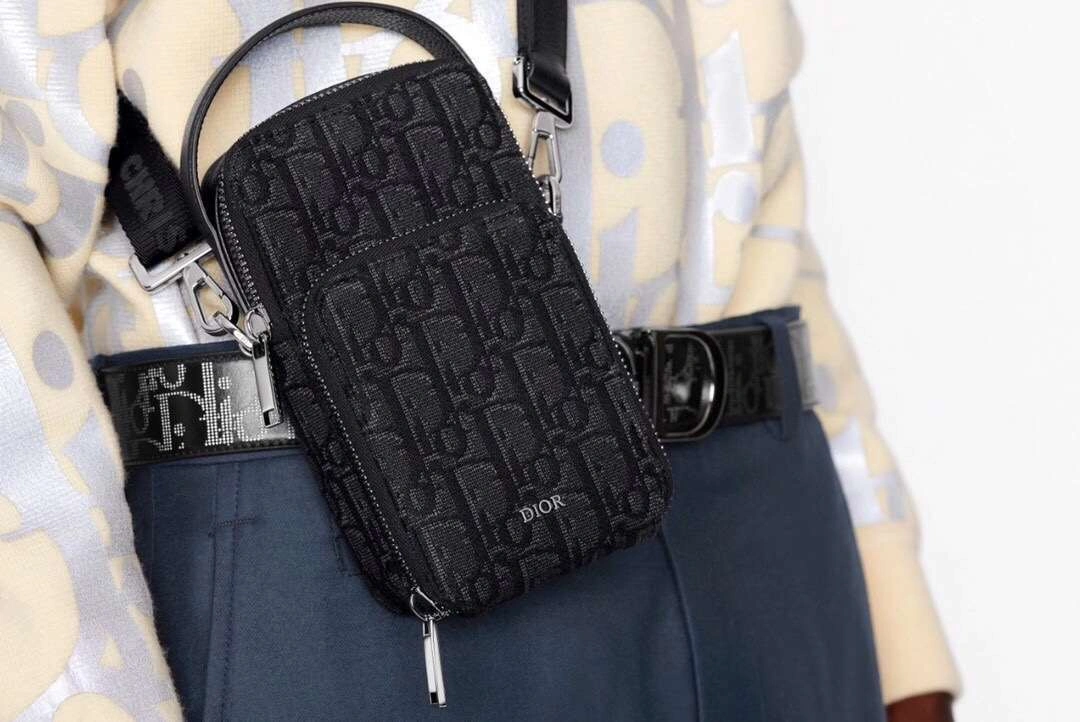 *MOMO-- 2 colour item :063B50E2025-2