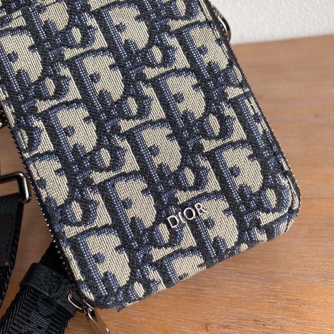 *MOMO-- 2 colour item :063B50E2025-2