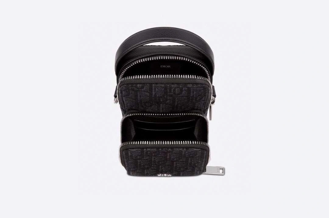 *MOMO-- 2 colour item :063B50E2025-2