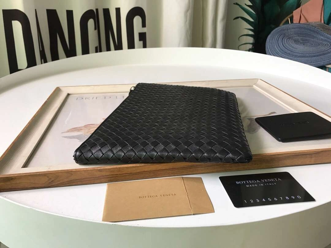 *MOMO-- 2019 sheepskin 2colour item：063B36E1042-2