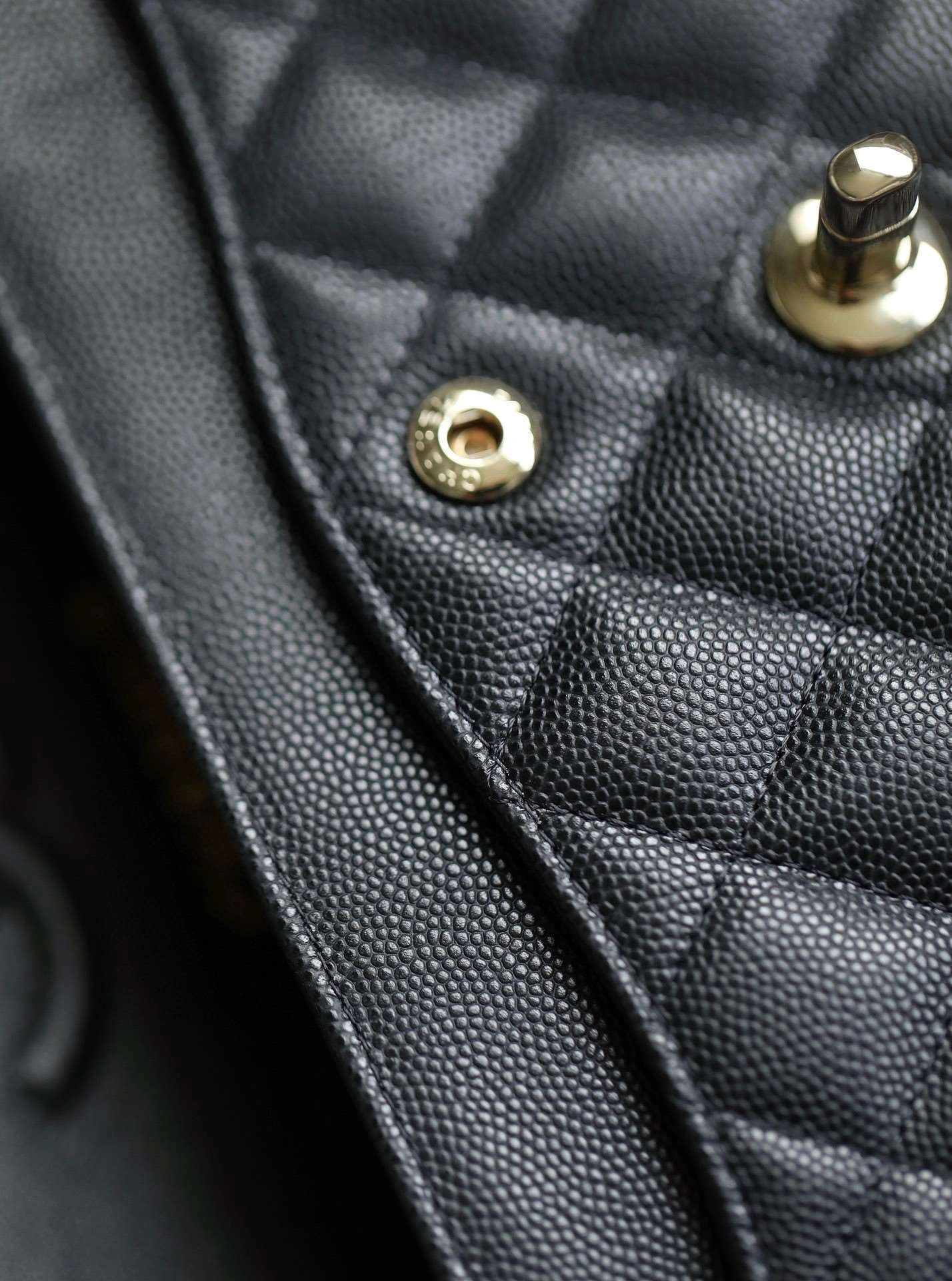 MOMO---2150 cowhide item : A-B173G2820
