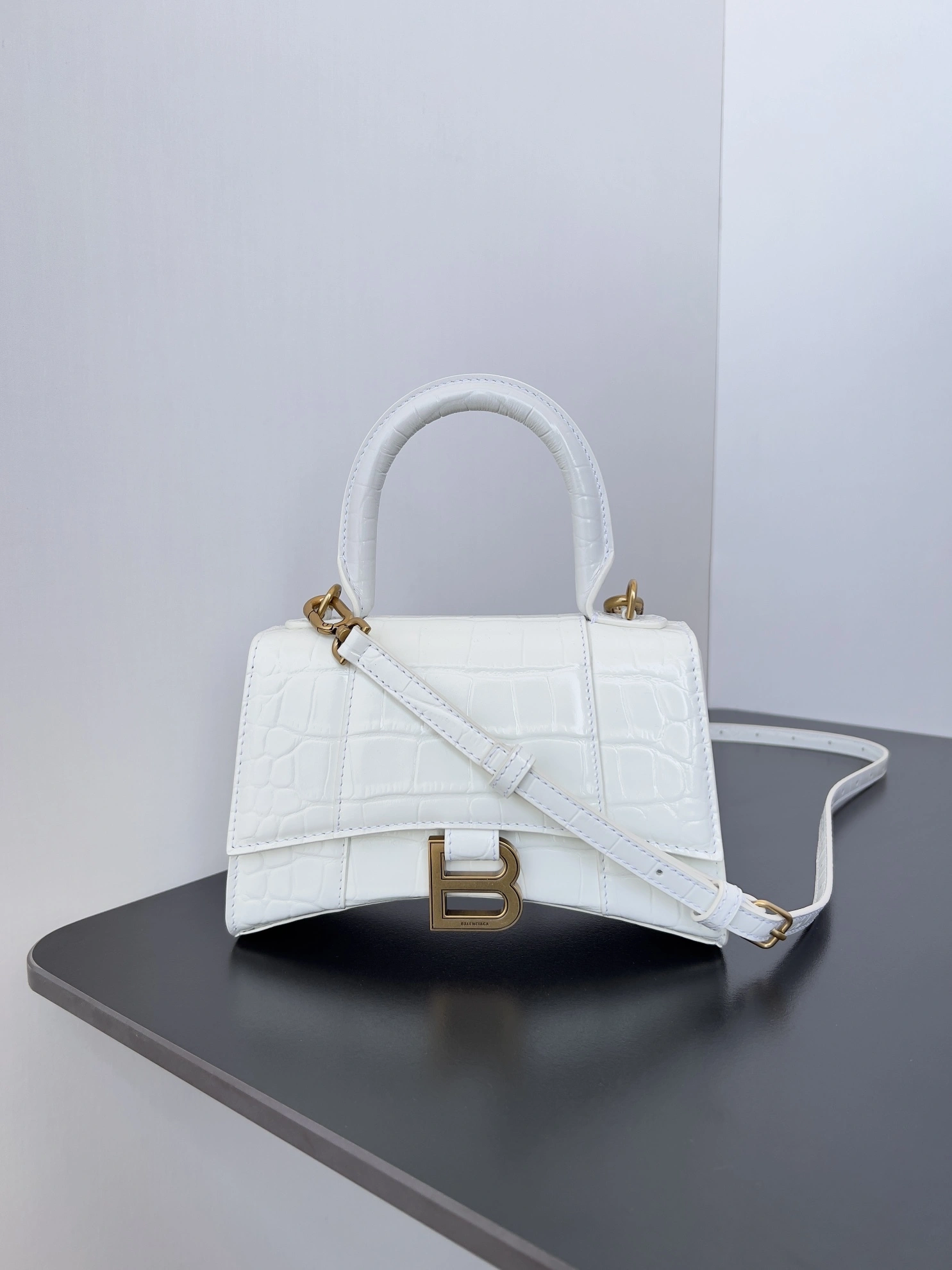 MOMO-- 218593i161 5935461LRGM9016 high quality version item:D-B063J0825