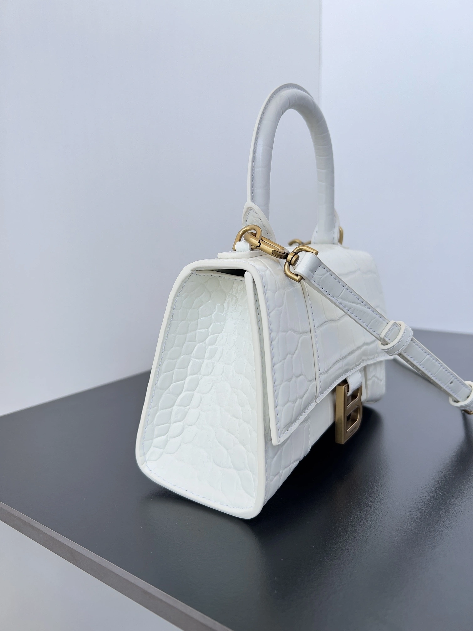 MOMO-- 218593i161 5935461LRGM9016 high quality version item:D-B063J0825
