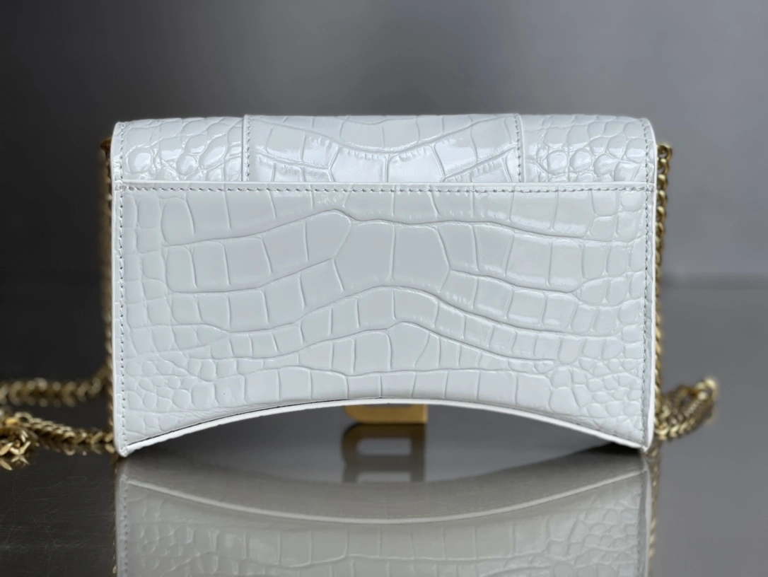 MOMO-- 218593i161 6560501LRGM9016 high quality version cowhide item:D-B000I2511