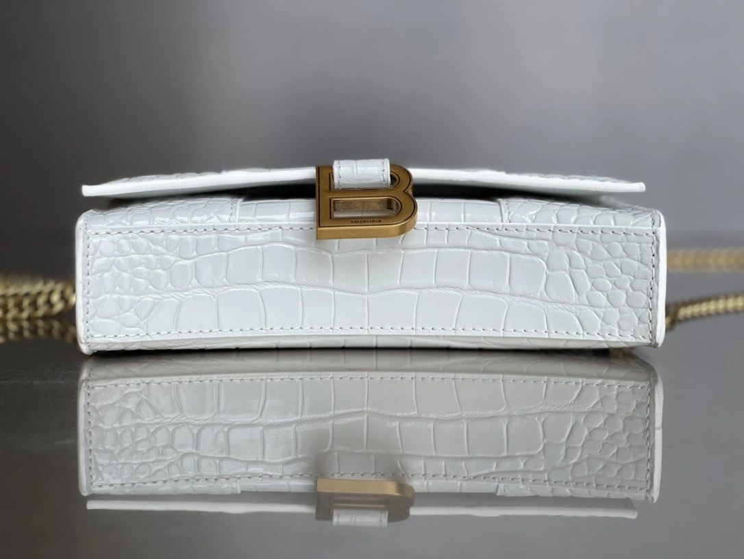 MOMO-- 218593i161 6560501LRGM9016 high quality version cowhide item:D-B000I2511