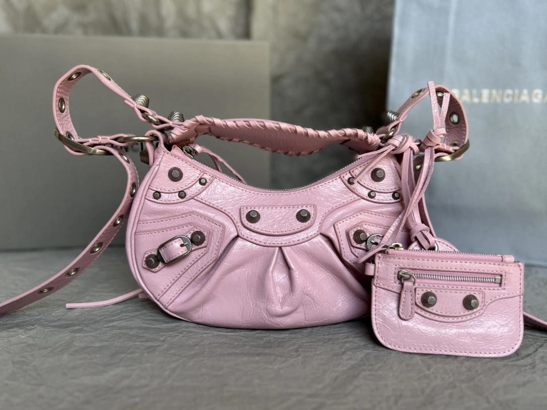 MOMO-- 218593i161 6713091VG9Y6904 high quality version Le Cagole item:D-B177I2529
