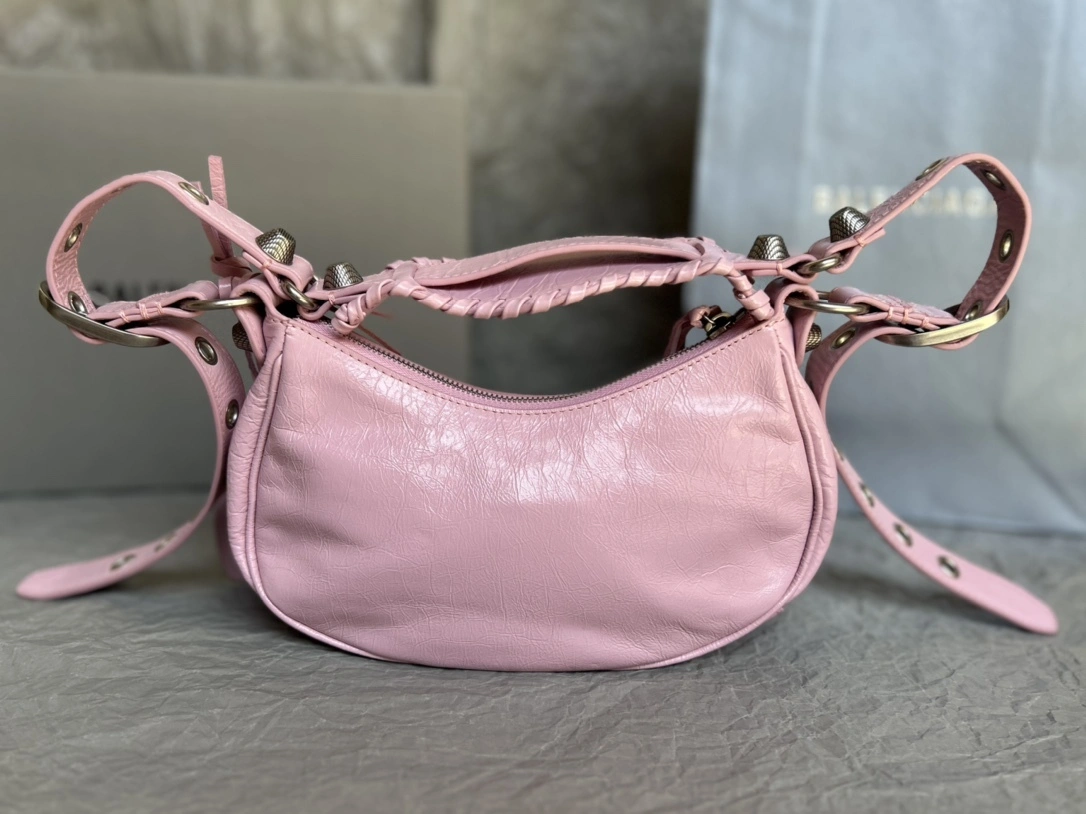MOMO-- 218593i161 6713091VG9Y6904 high quality version Le Cagole item:D-B177I2529