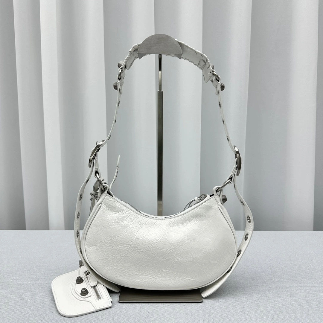 MOMO-- 218593i161 6713091VG9Y9104 high quality version Le Cagole item:D-B202J0822