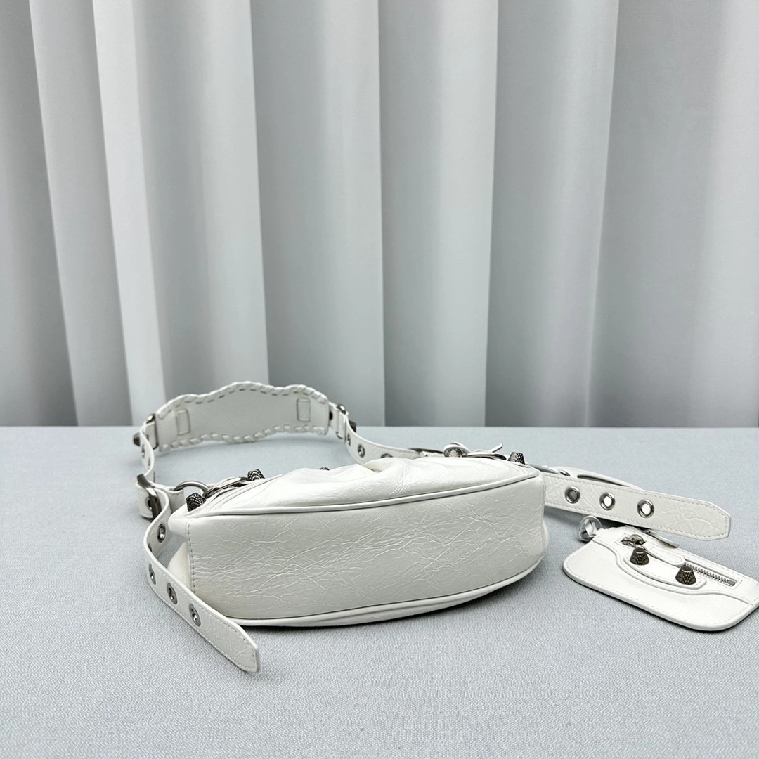 MOMO-- 218593i161 6713091VG9Y9104 high quality version Le Cagole item:D-B202J0822
