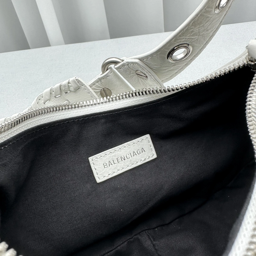 MOMO-- 218593i161 6713091VG9Y9104 high quality version Le Cagole item:D-B202J0822