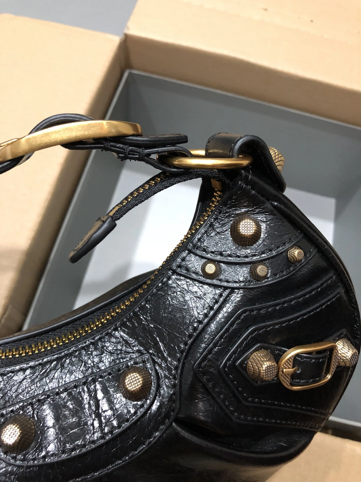MOMO-- 218593i161 671309210F61000 high quality version Le Cagole item:D-B000J0830