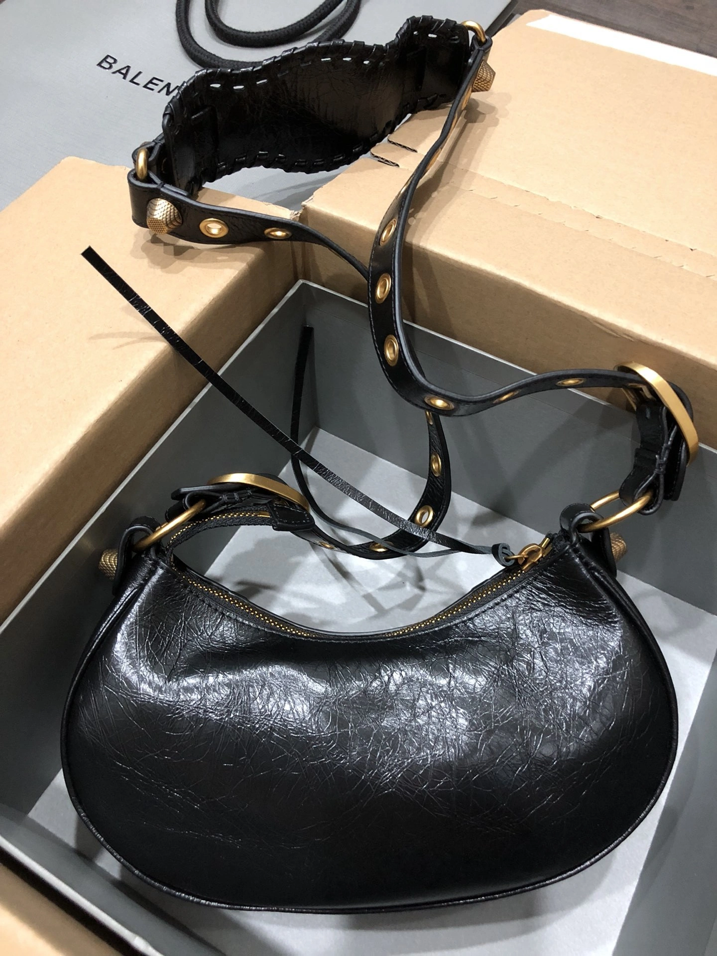 MOMO-- 218593i161 671309210F61000 high quality version Le Cagole item:D-B000J0830