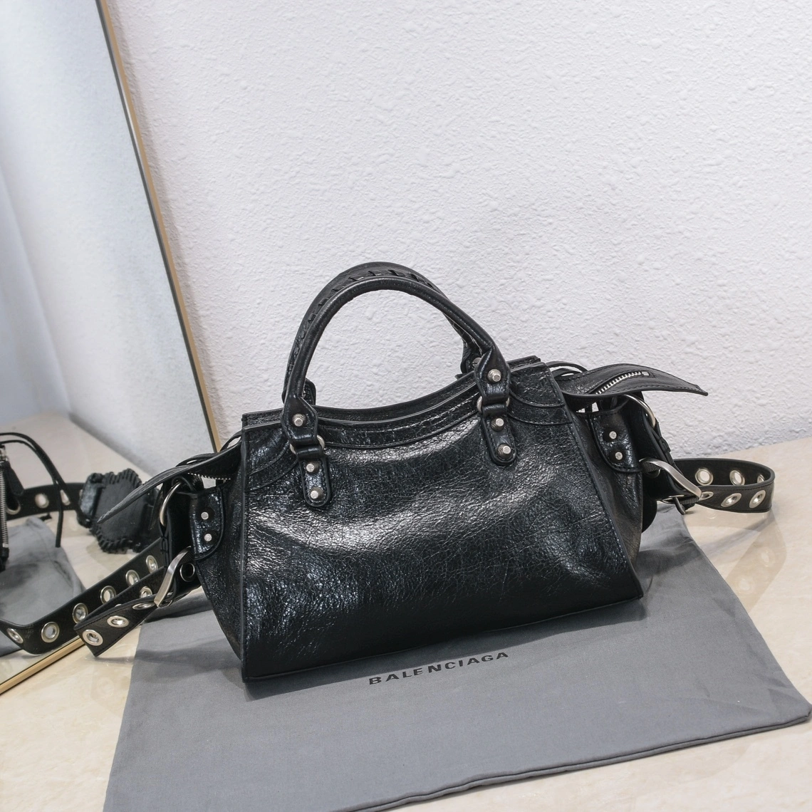 MOMO-- 218593i161 700940210B01000 high quality version sheepskin item:D-B000J0826